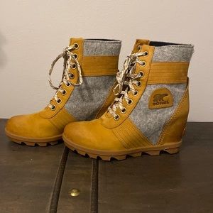 Sorel Women’s Joan of Arctic Wedge Boots Size 7.5